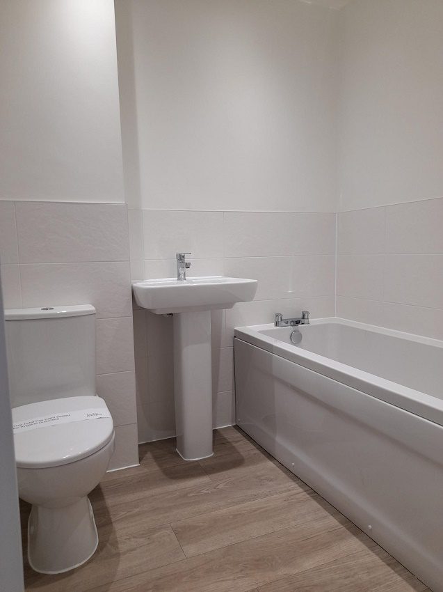 P458 Appledown Bathroom