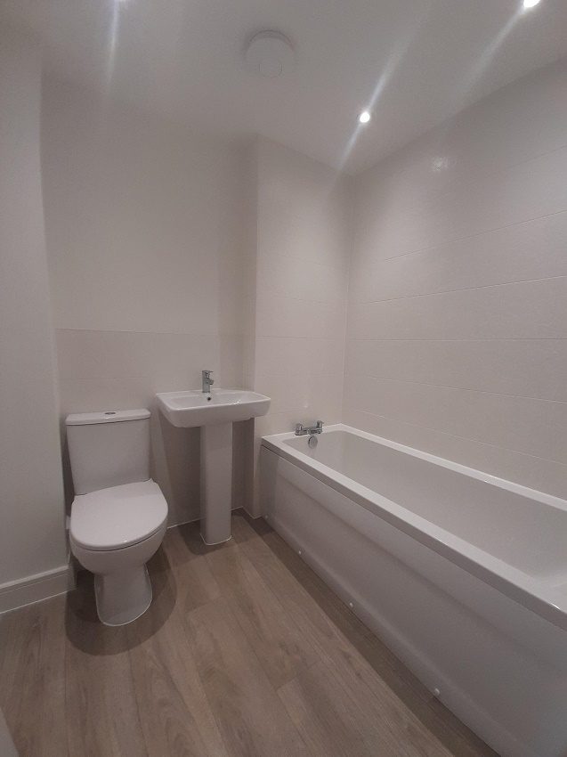 P506 Appledown Bathroom