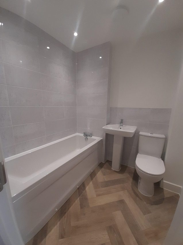 P508 Appledown Bathroom