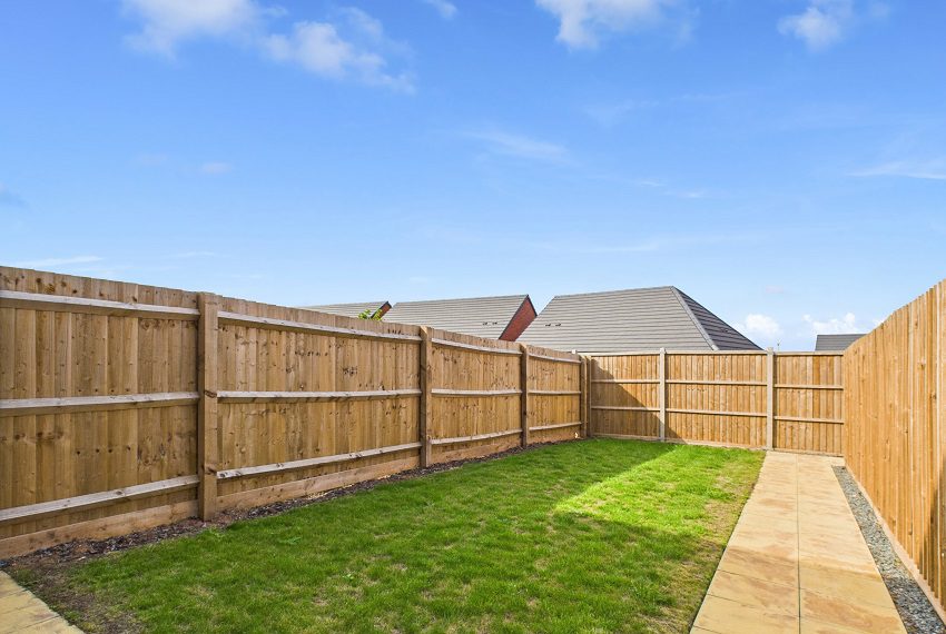 P61 Callendar Rear Garden Pic 2
