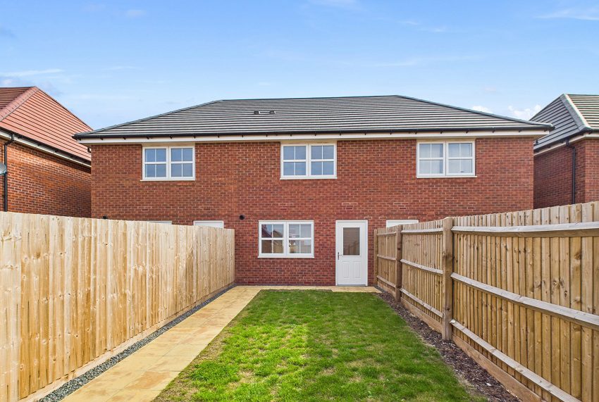 P61 Callendar Rear Garden Pic 3