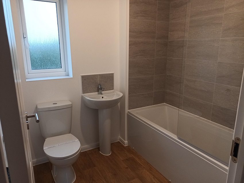 P43 Bamford Bathroom 2