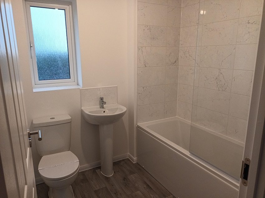 P44 Bamford Bathroom