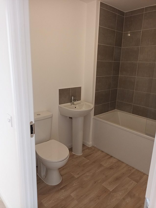P61 Bamford Bathroom
