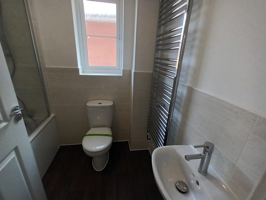 P60 Coppice Bathroom