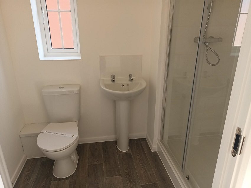 P276 Fivefields Ensuite