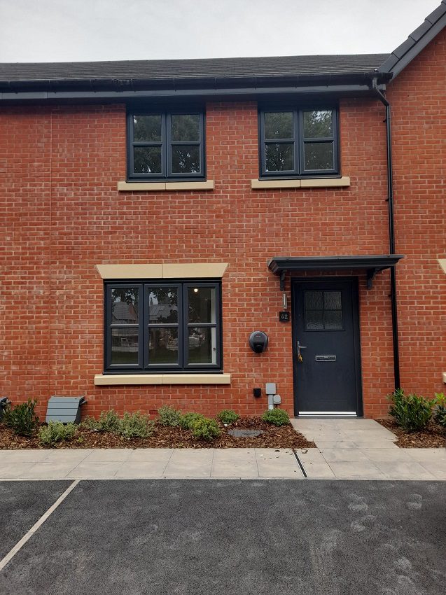 P569 Yew Tree Front