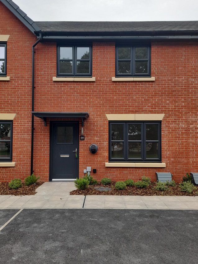 P570 Yew Tree Front