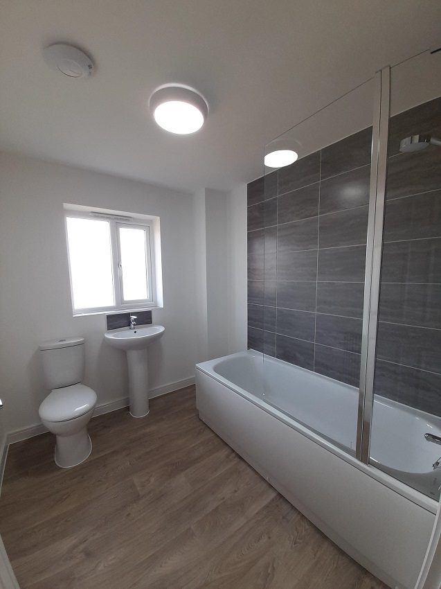 P80 Astley Bathroom