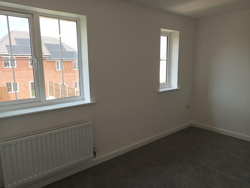 P107 Coppice Back Bedroom