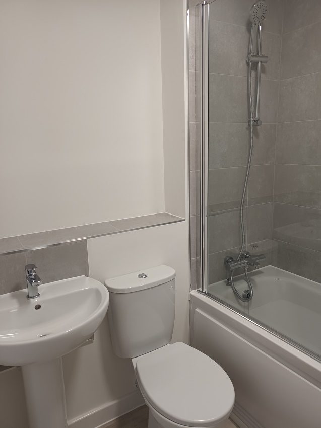 P6 Clarendon Bathroom 190326