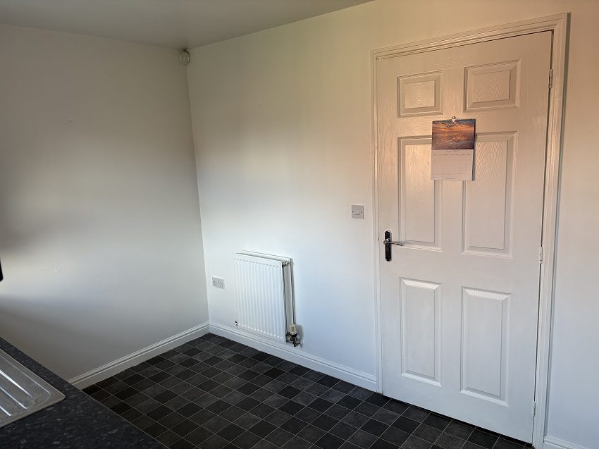 11 Cowdrey Close Kitchen 2