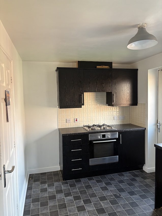11 Cowdrey Close Kitchen 3