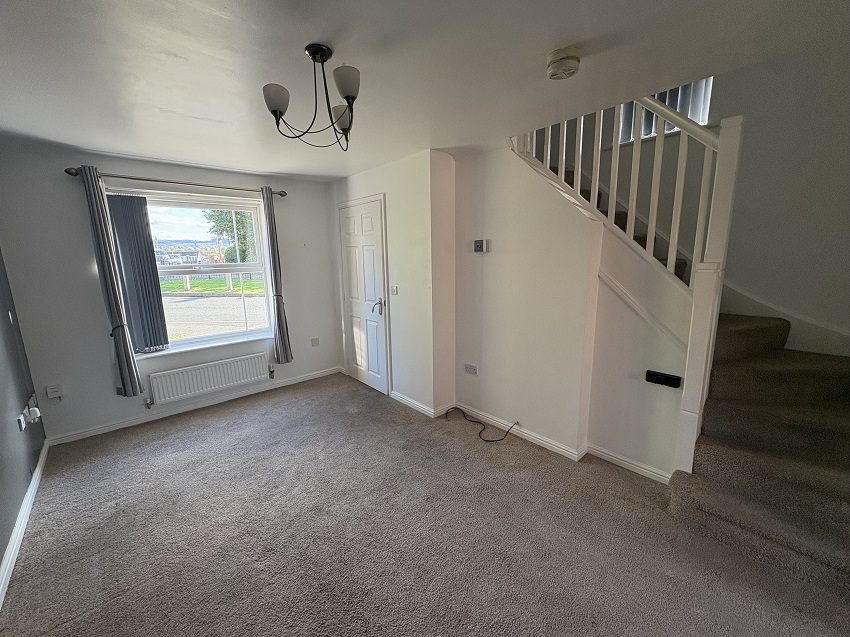 11 Cowdrey Close Lounge 2