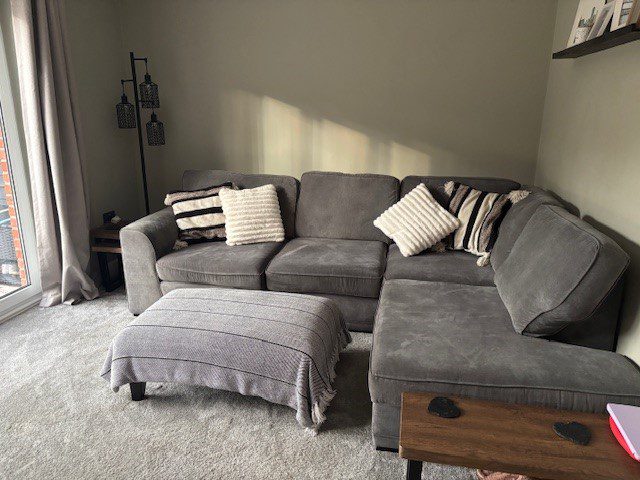 65 Chapel Rise Lounge