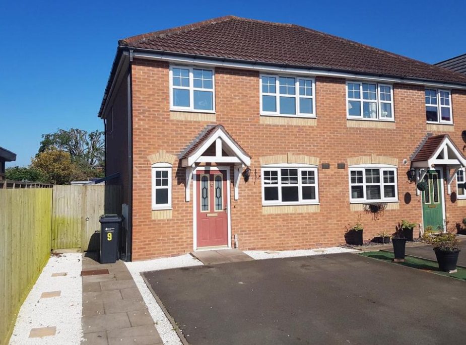 9 Bredon Drive Exterior