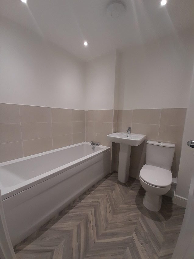 P562 Appledown Bathroom