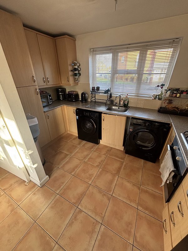 30 Berrowside Kitchen 2