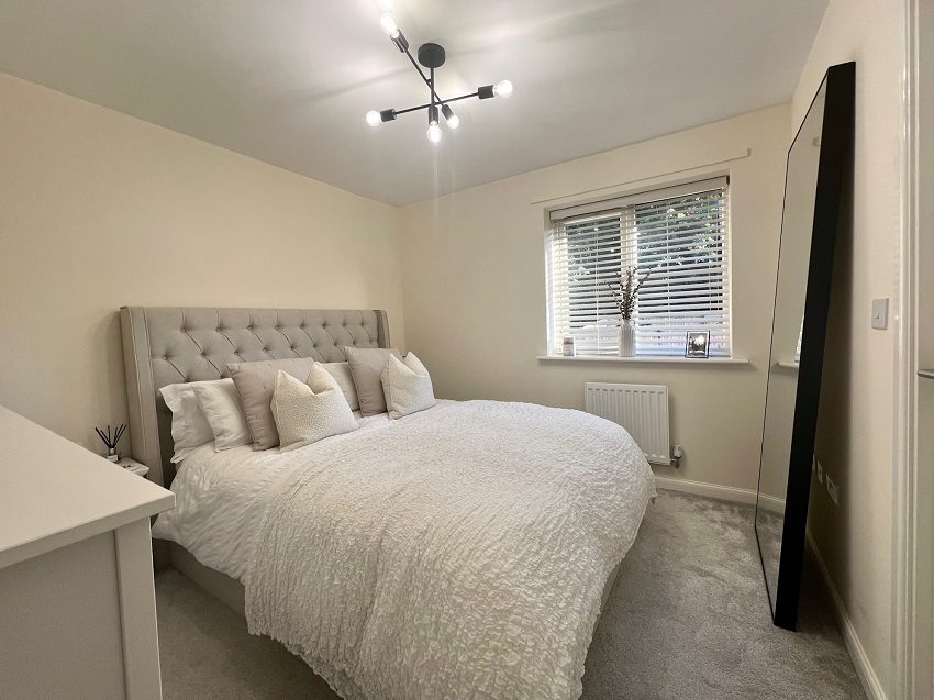 14 Red Oak Drive Back Bedroom