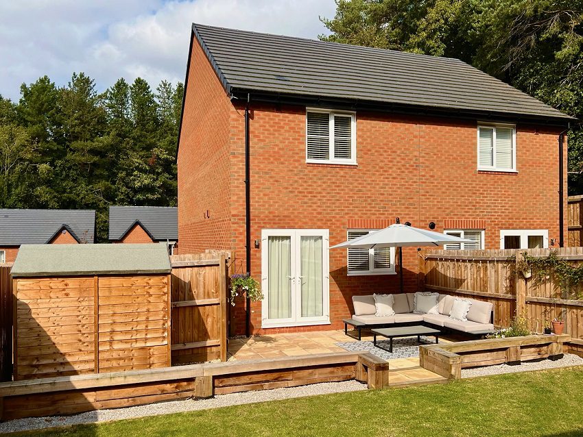 14 Red Oak Drive Garden 1