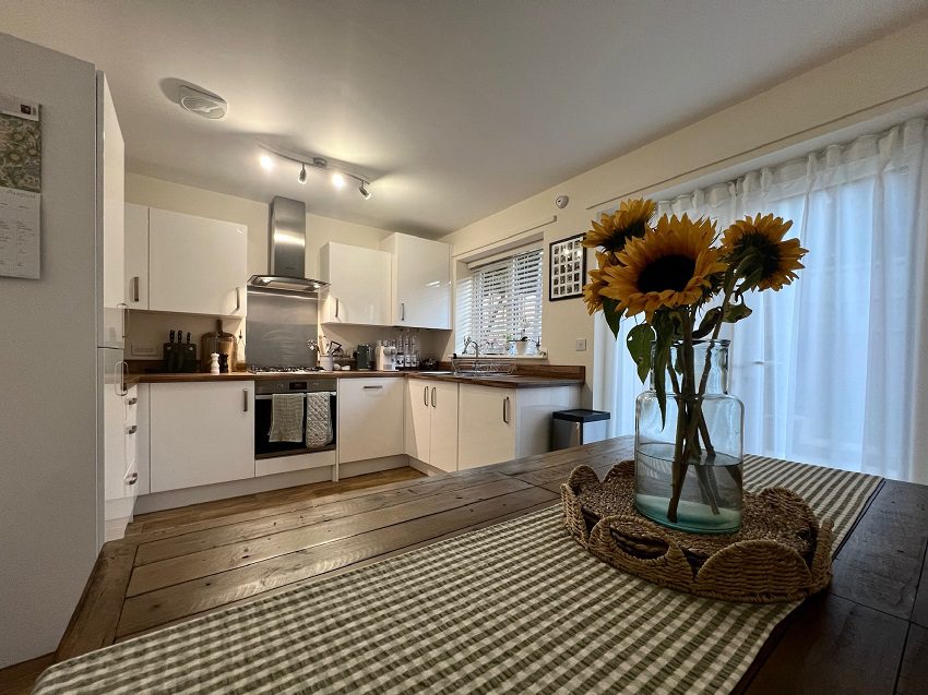 14 Red Oak Drive Kitchen 1