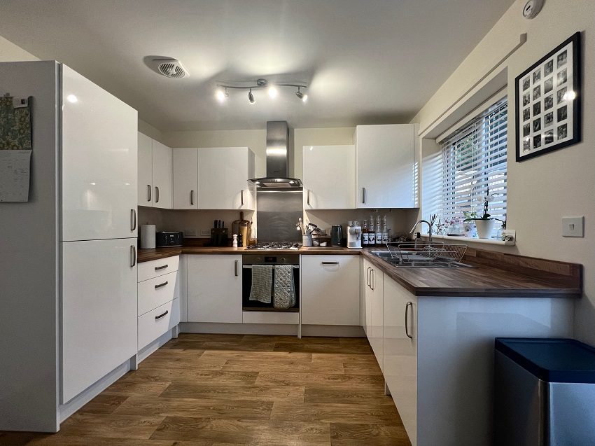 14 Red Oak Drive Kitchen 2