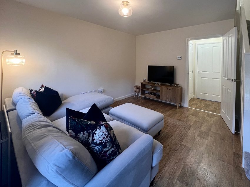 14 Red Oak Drive Living Room 1