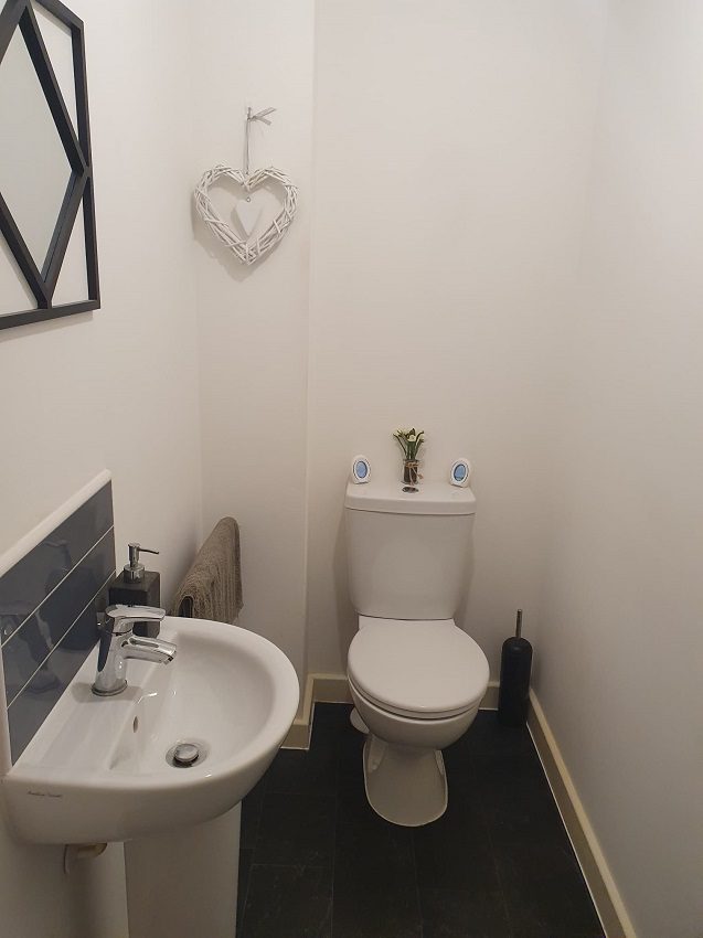 48 Duke Street Downstairs Wc