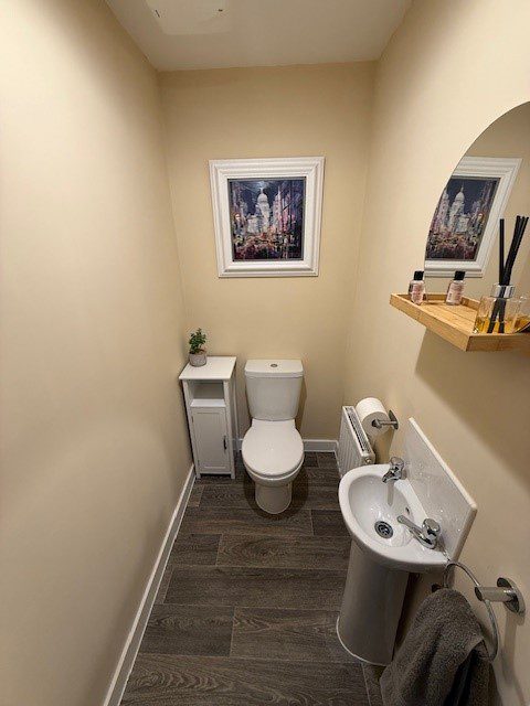 7 Oldbury Close Downstairs Wc