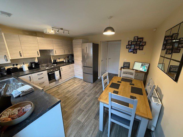 7 Oldbury Close Kitchen 2