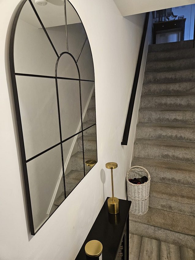 34 Ploughmans Lane Hallway (2)