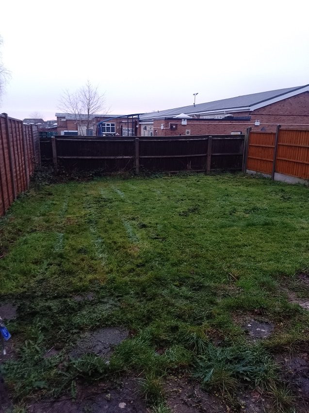 6 Ploughmans Close Garden