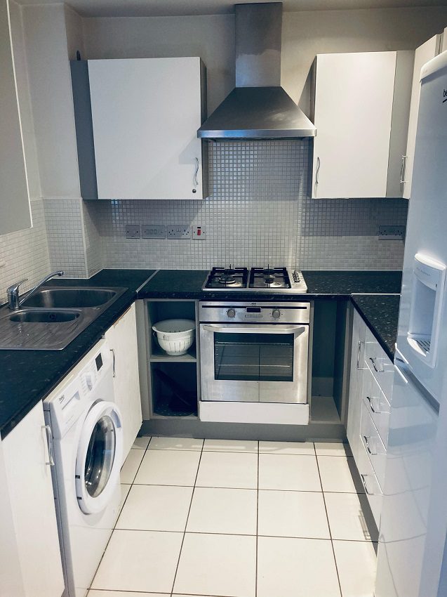 68 Snitterfield Drive Kitchen