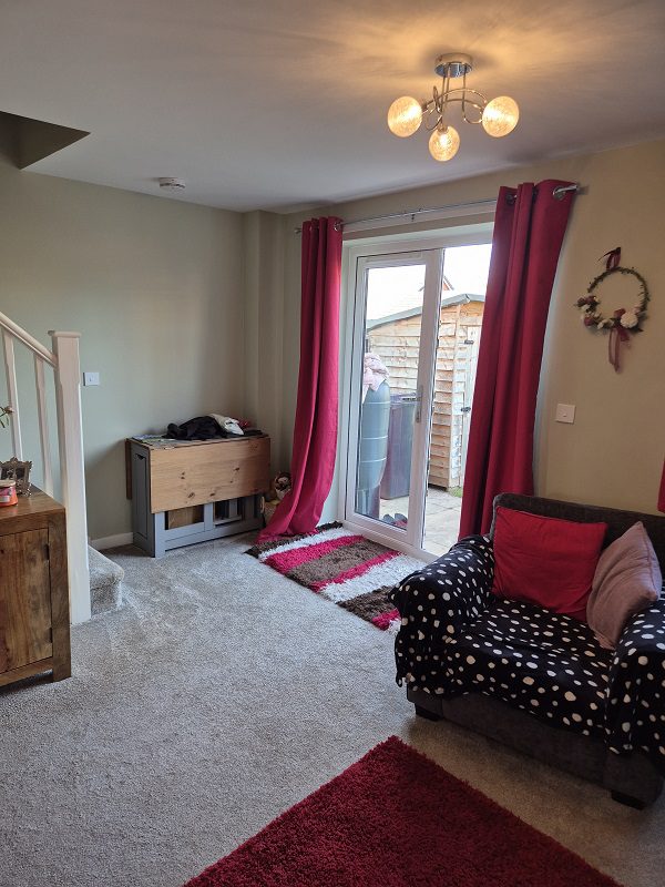 8 Herwick Close Lounge