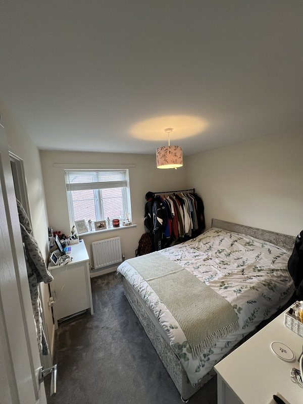 8 Crocus Main Bedroom