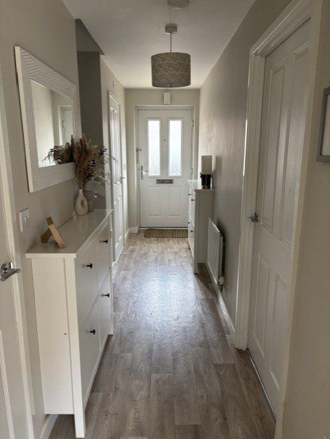19 Acorn Road Hallway