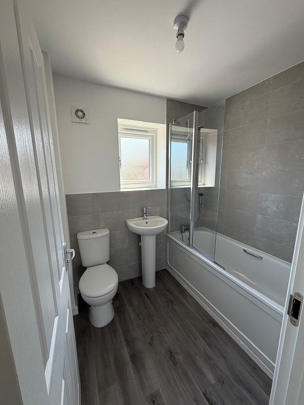 4 Giles Court 8