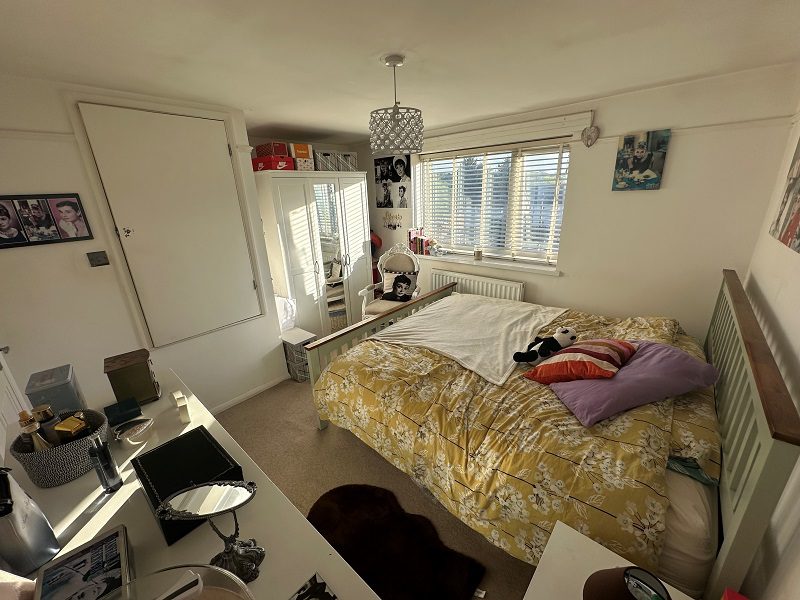 7 Lea Walk Bedroom 1