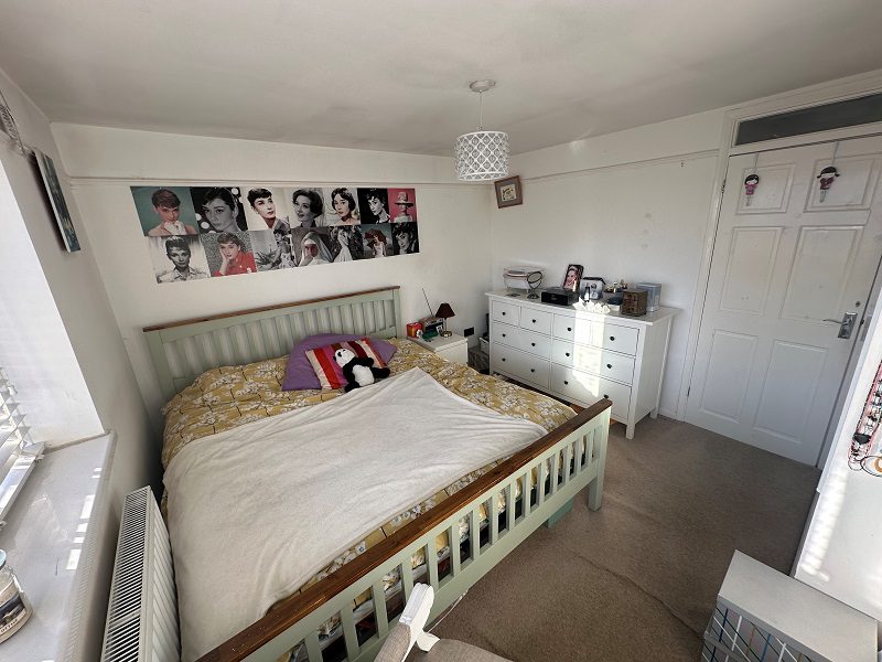 7 Lea Walk Bedroom 2