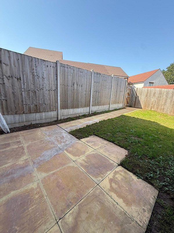 9 Millers Walk 10