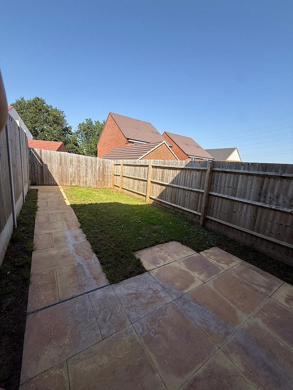 9 Millers Walk 13
