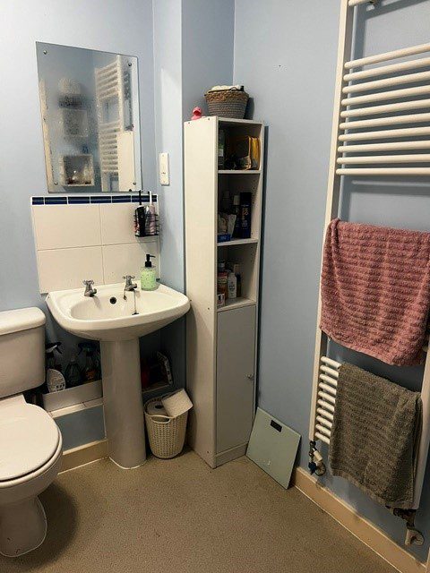 Flat 7 Portland Point 25