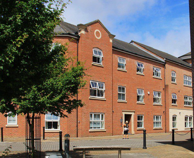 Flat 7 Portland Point 28