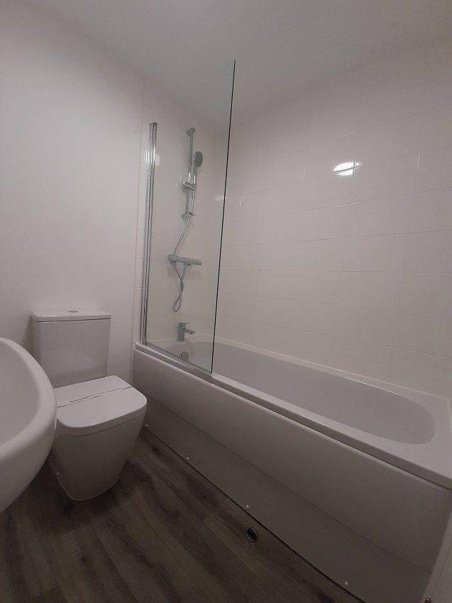 P21 Brook Bathroom