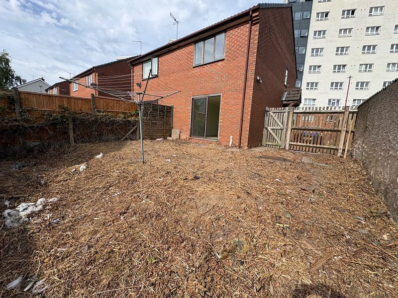 17 Lea Walk (1)