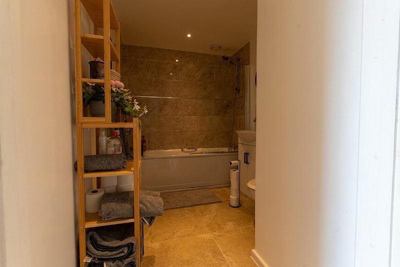 23 Amethyst Court 6